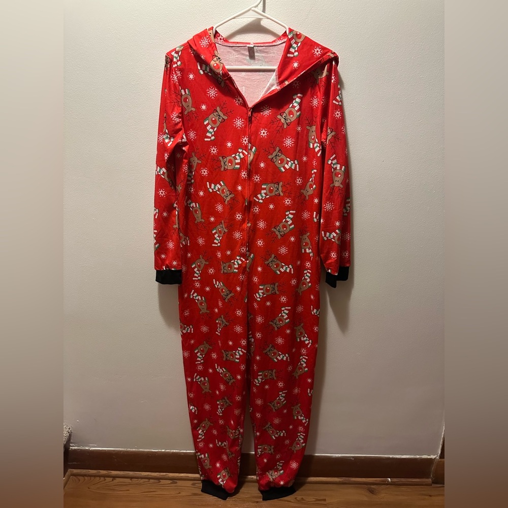 Red Reindeer Print Onesie Pajamas NWOT